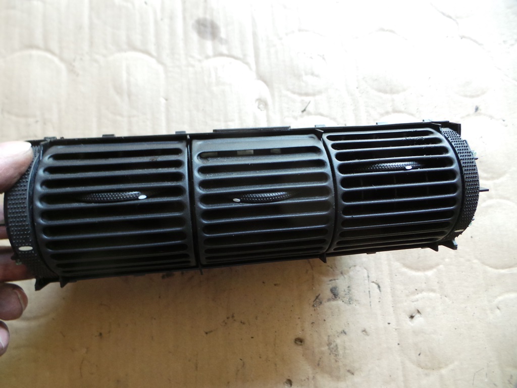 фото №5, Решётка обдув середина ford galaxy i fl 7m5819728e