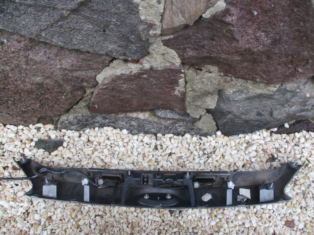 фото №4, Ford mondeo mk5 накладка молдинг крышка багажника задняя