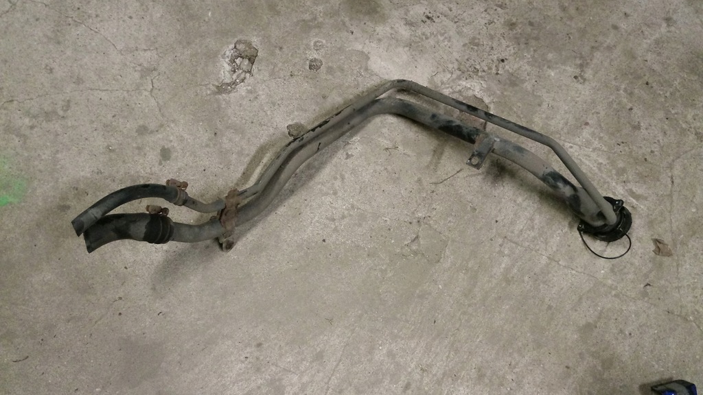 фото №1, Mazda 2 07-14 1.3 b заливна горловина пального