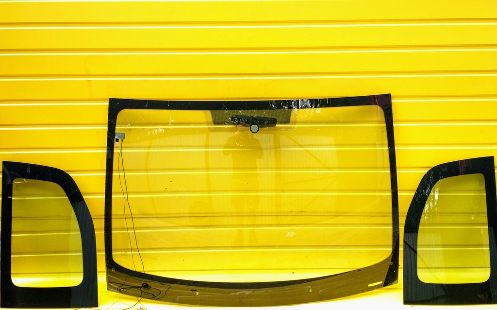 фото №1, Berlingo partner скло лобове перед задня лівий iii