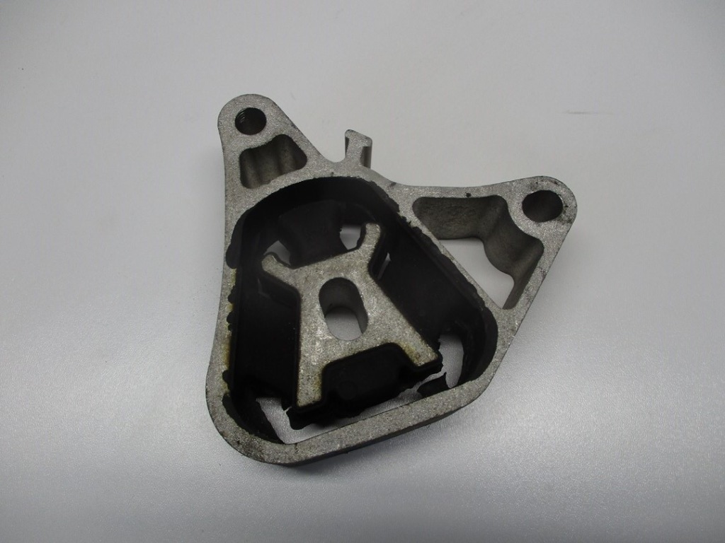 фото №1, Кронштейн подушка mercedes b-klasa 246