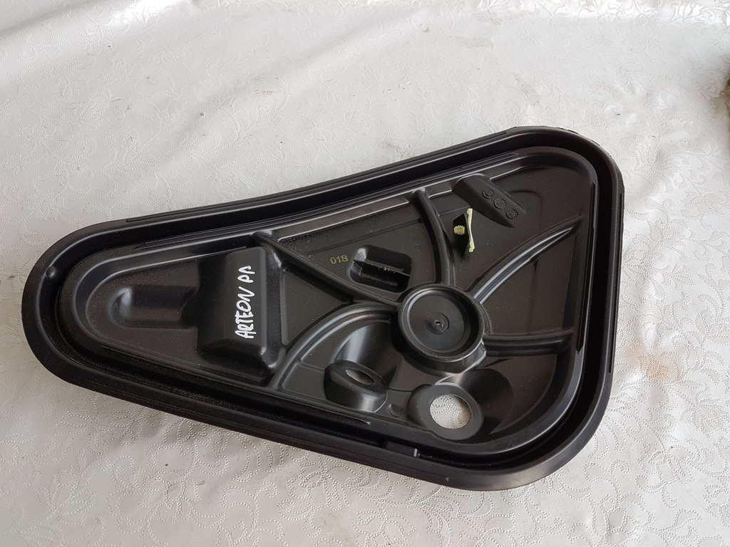 фото №1, Захист двері правий перед vw arteon 3g8837916b